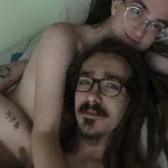 Marriedstoners photo on Jungo Live