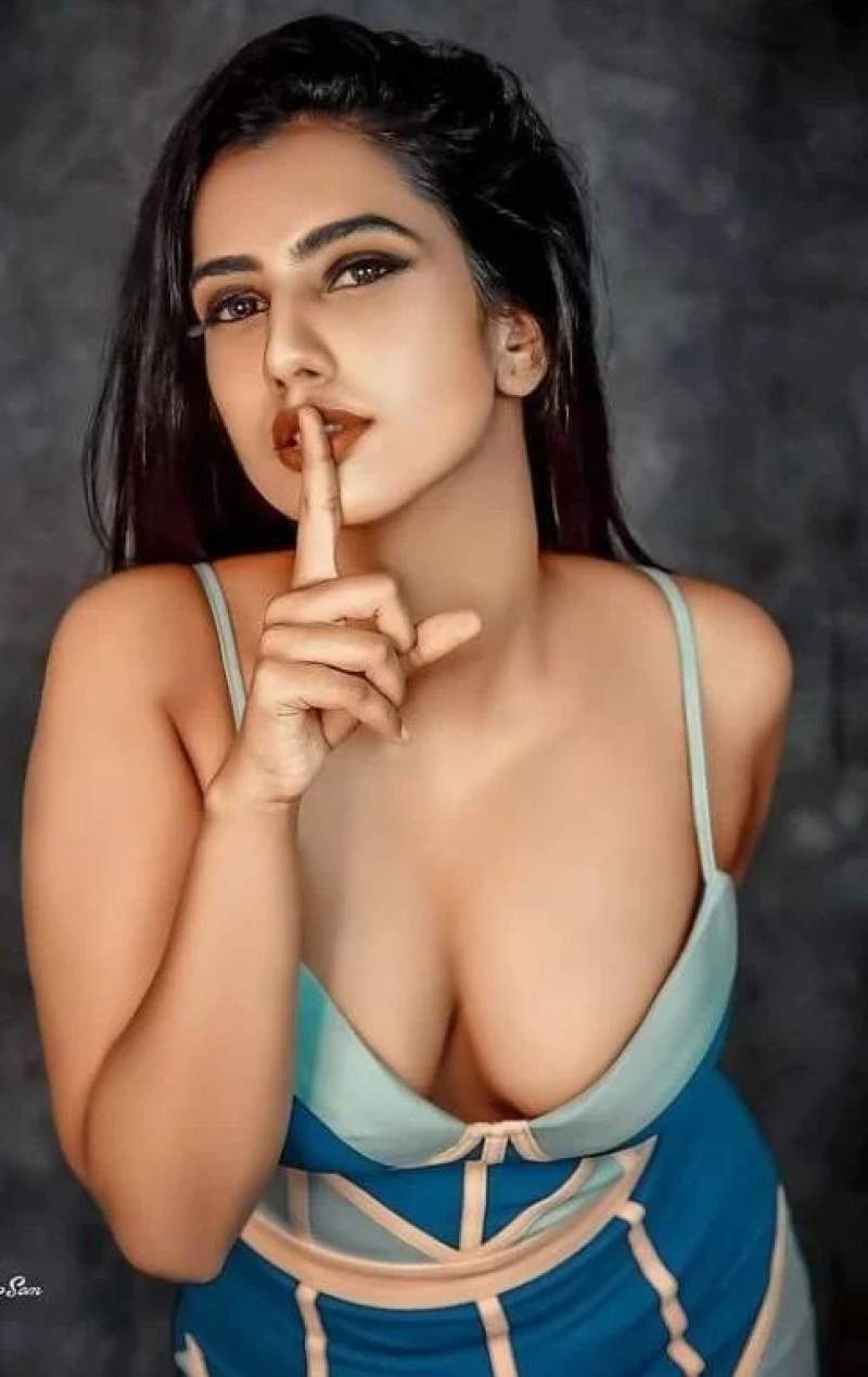 Call/WhatsApp +91-8447509000 InCall East of Kailash And Royal Plaza / Samrat Hotel +91-8447509000 We Provide Well Educated, Decent Good Looking, High Profile...