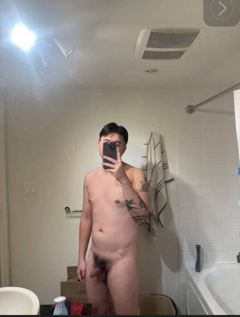 Hi, I'm an Asian, 23 years old, 5'11,180lb 13cm, because I'm practicing English in Canada, I was a straight man, but I've seen a lot of hypnosis videos lately, and I'm a little overwhelmed to be a good slave, and I'm looking forward to find