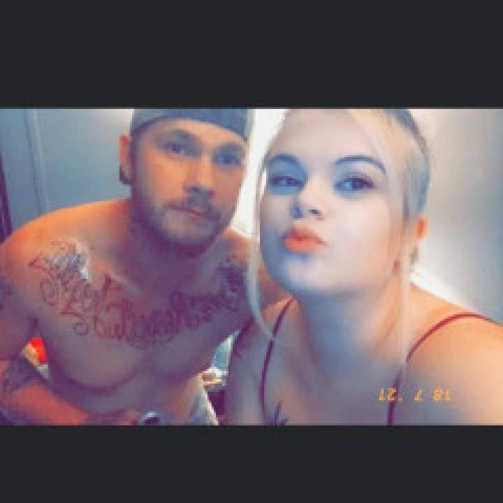Couplelooking29 Photo On Jungo Live